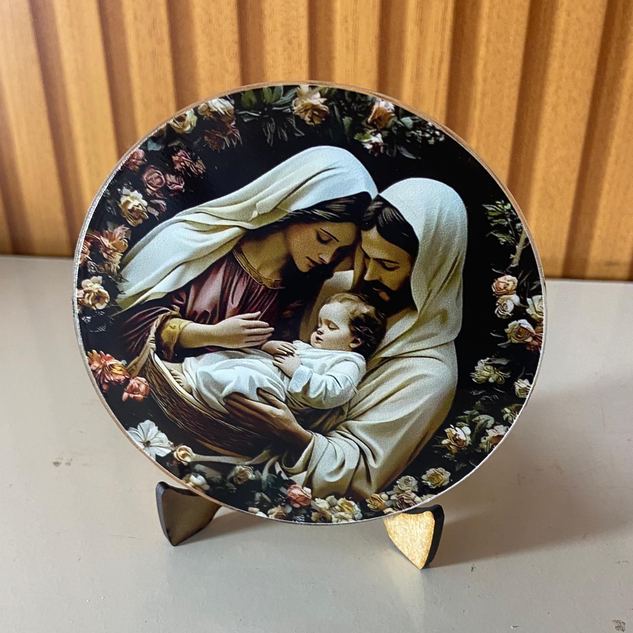 ADORNO DE MESA ACRÍLICO RESINADO SAGRADA FAMÍLIA MOD2 9,5CM (1 UNIDADE)