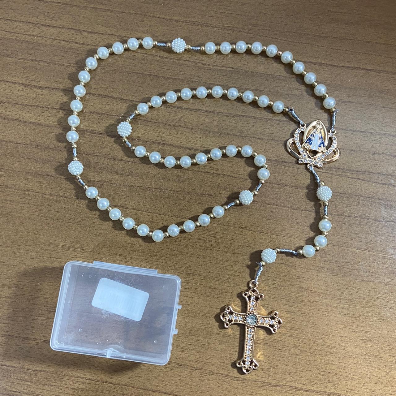 TERÇO DE NOIVA DOURADO PÉROLA NOSSA SENHORA APARECIDA 08MM MOD2 (1 UNIDADE)