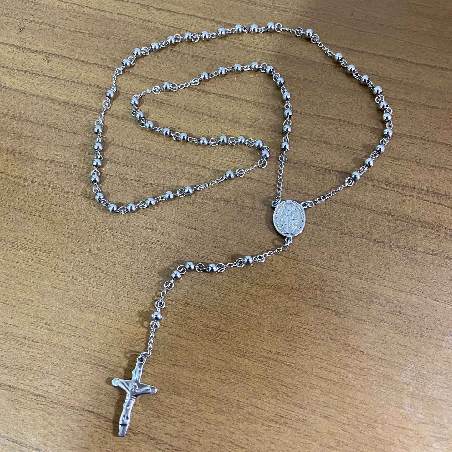 TERÇO PRATEADO NOSSA SENHORA DAS GRAÇAS 06MM ( 1 UNIDADE)