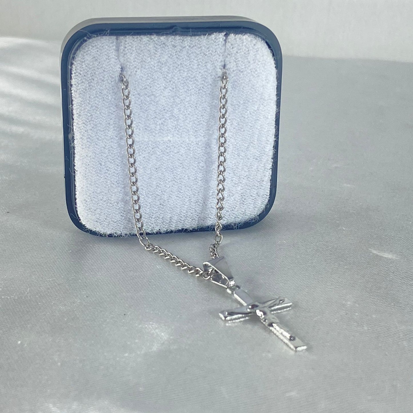 CORRENTE AÇO INOX NA CAIXINHA CRUCIFIXO MOD9 (6 UNIDADES)
