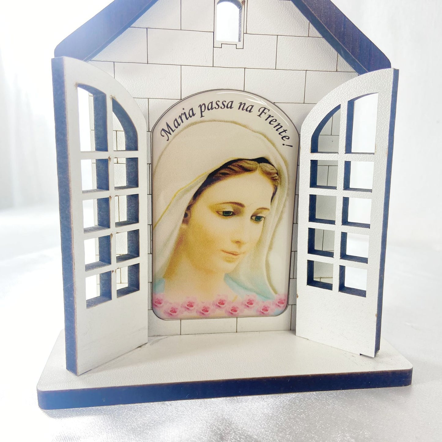 CAPELA PORTA MARIA PASSA A FRENTE BRANCO 16CM (1 UNIDADE)