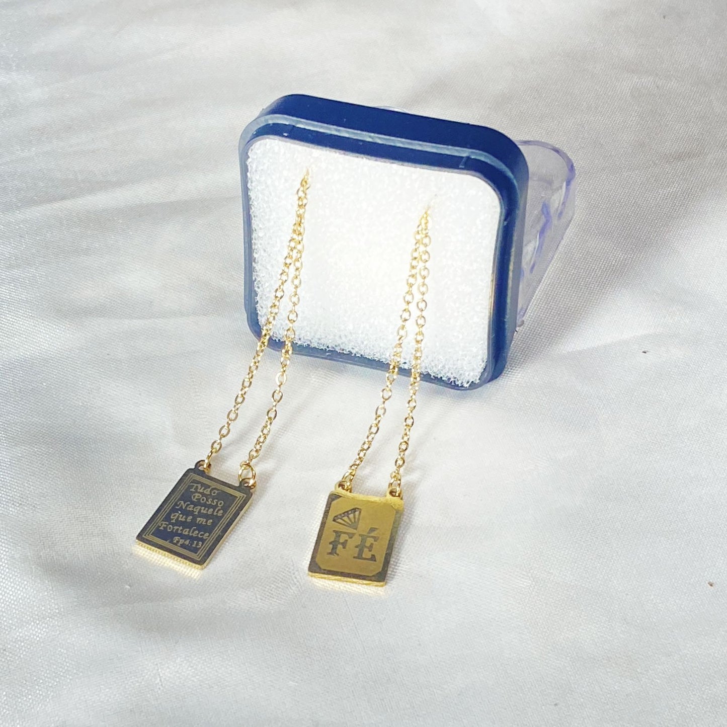ESCAPULÁRIO DOURADO FÉ (1 UNIDADE)