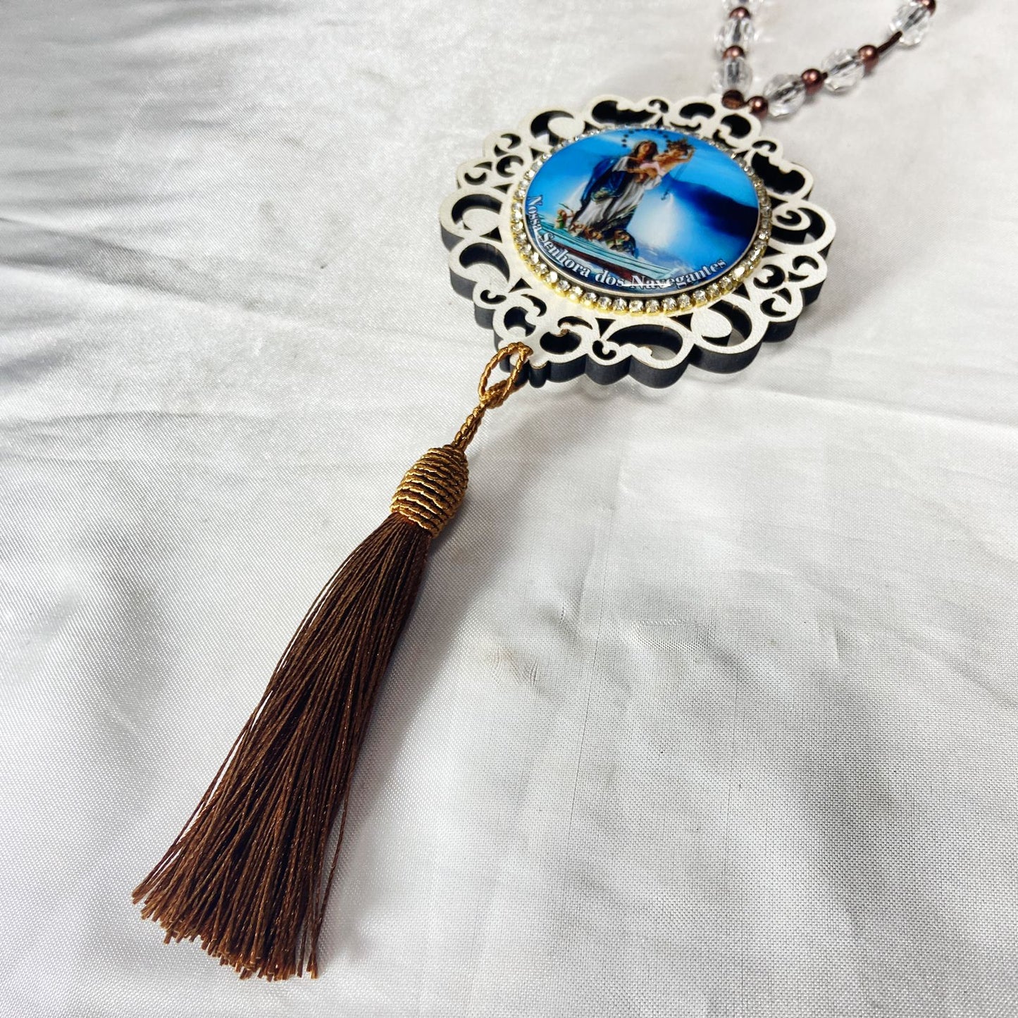 MEDALHÃO DE PORTA RESINADO COM STRASS NOSSA SENHORA DOS NAVEGANTES (1 UNIDADE)