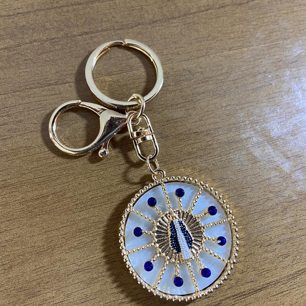 CHAVEIRO LUXO NOSSA SENHORA DAS GRAÇAS MADREPÉROLA COM STRASS (6 UNIDADES)