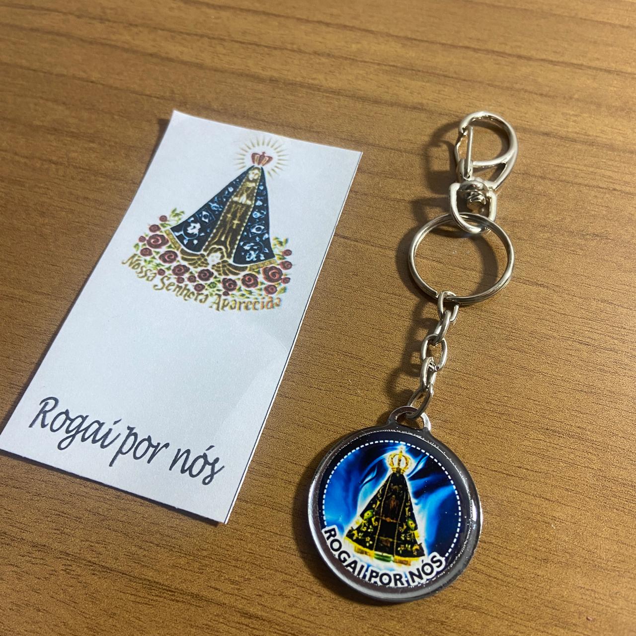 CHAVEIRO METAL DUPLA FACE COM MOSQUETE NOSSA SENHORA APARECIDA (6 UNIDADES)
