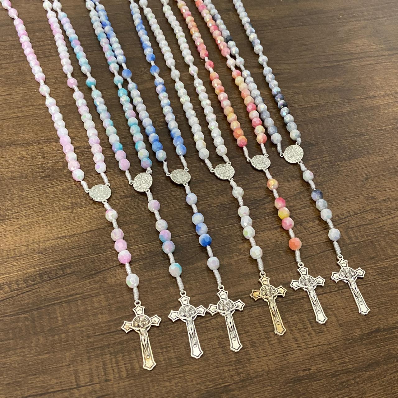 TERÇO CRISTAL MEDALHA SÃO BENTO CORES SORTIDAS (6 UNIDADES)