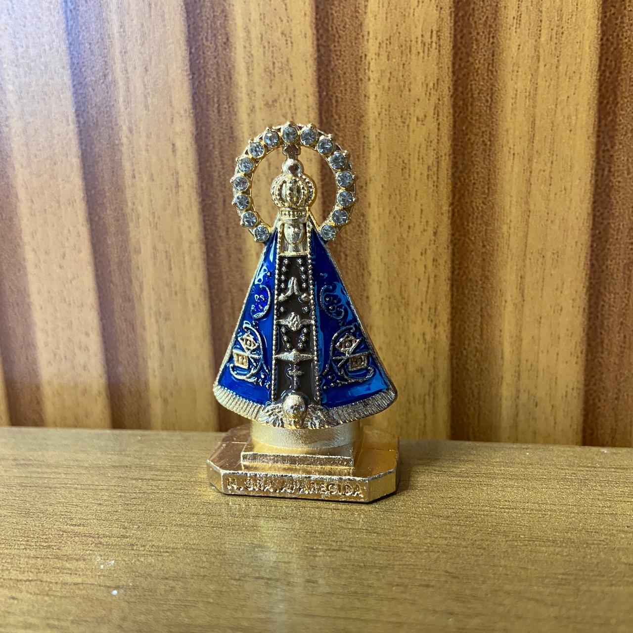 IMAGEM NOSSA SENHORA APARECIDA MARROM AUREOLA COM STRASS PARA CARRO MOD6 5,4M (12 UNIDADES)