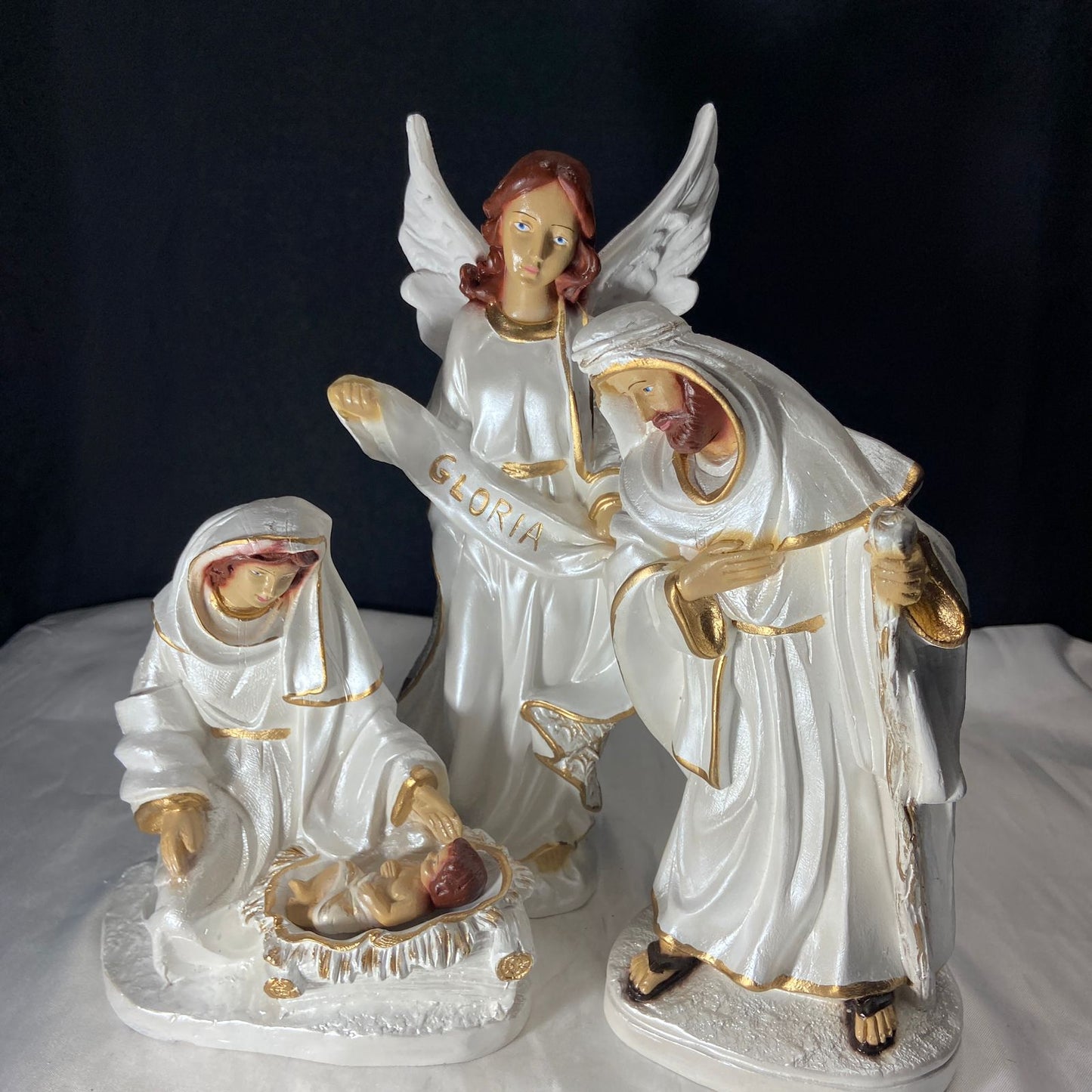 PRESÉPIO DE GESSO BRANCO E DOURADO 04 PEÇAS 30CM (1 UNIDADE)