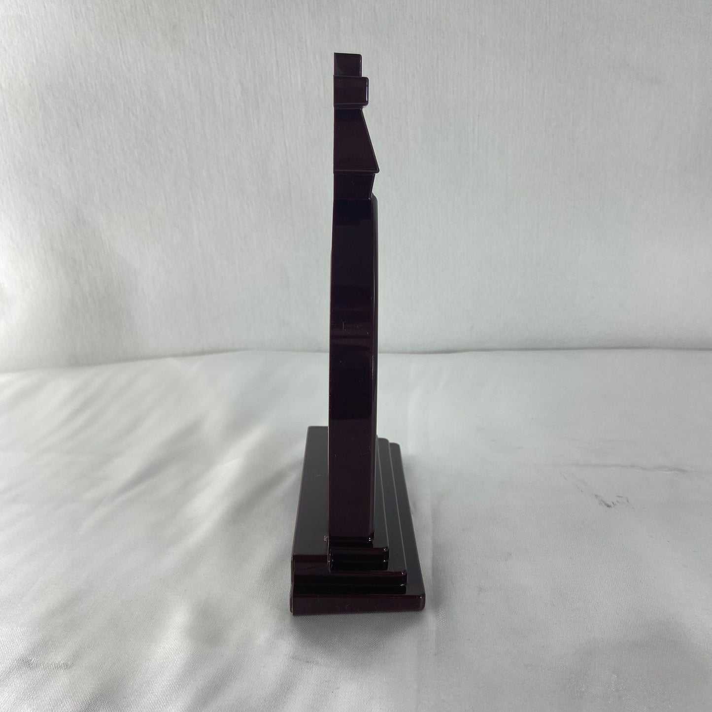 CAPELA ACRÍLICA G SANTA RITA DE CÁSSIA MARROM 18X12CM (1 UNIDADE)