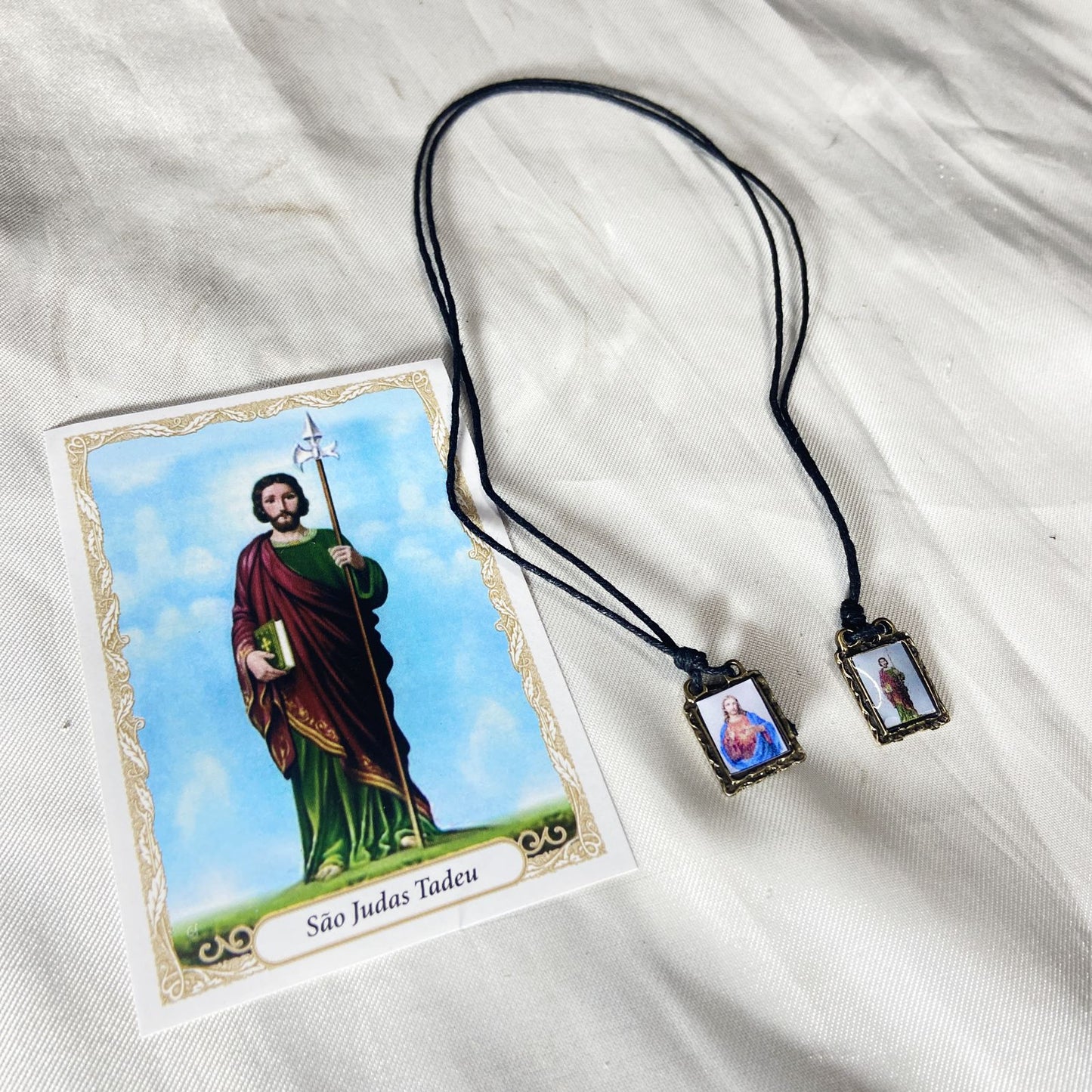 ESCAPULÁRIO DE COURO SÃO JUDAS TADEU (12 UNIDADES)