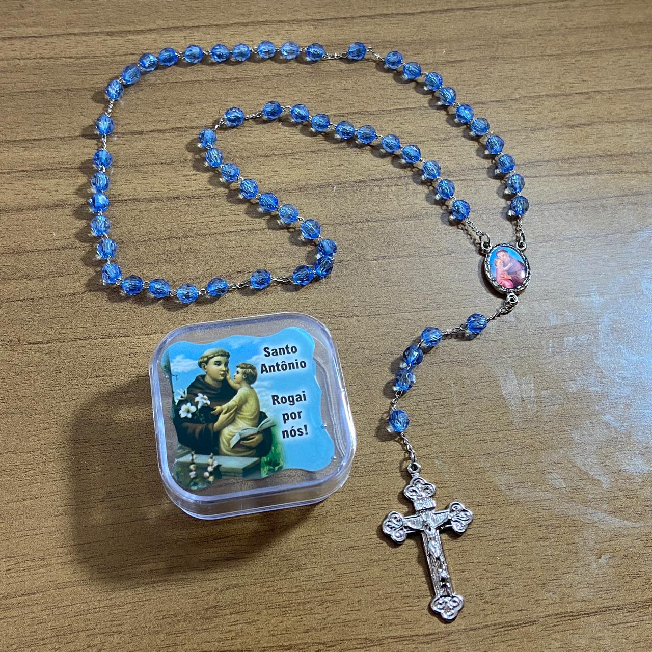 TERÇO SEMICRISTAL NA CAIXINHA SANTO ANTÔNIO 6MM (6 UNIDADES)