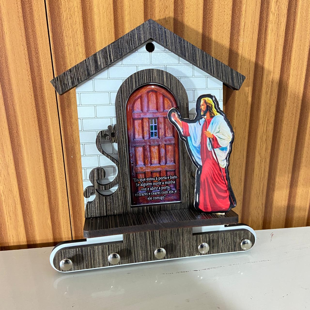 PORTA CHAVE RESINADO 3D JESUS BATE À PORTA 20CM (1 UNIDADE)