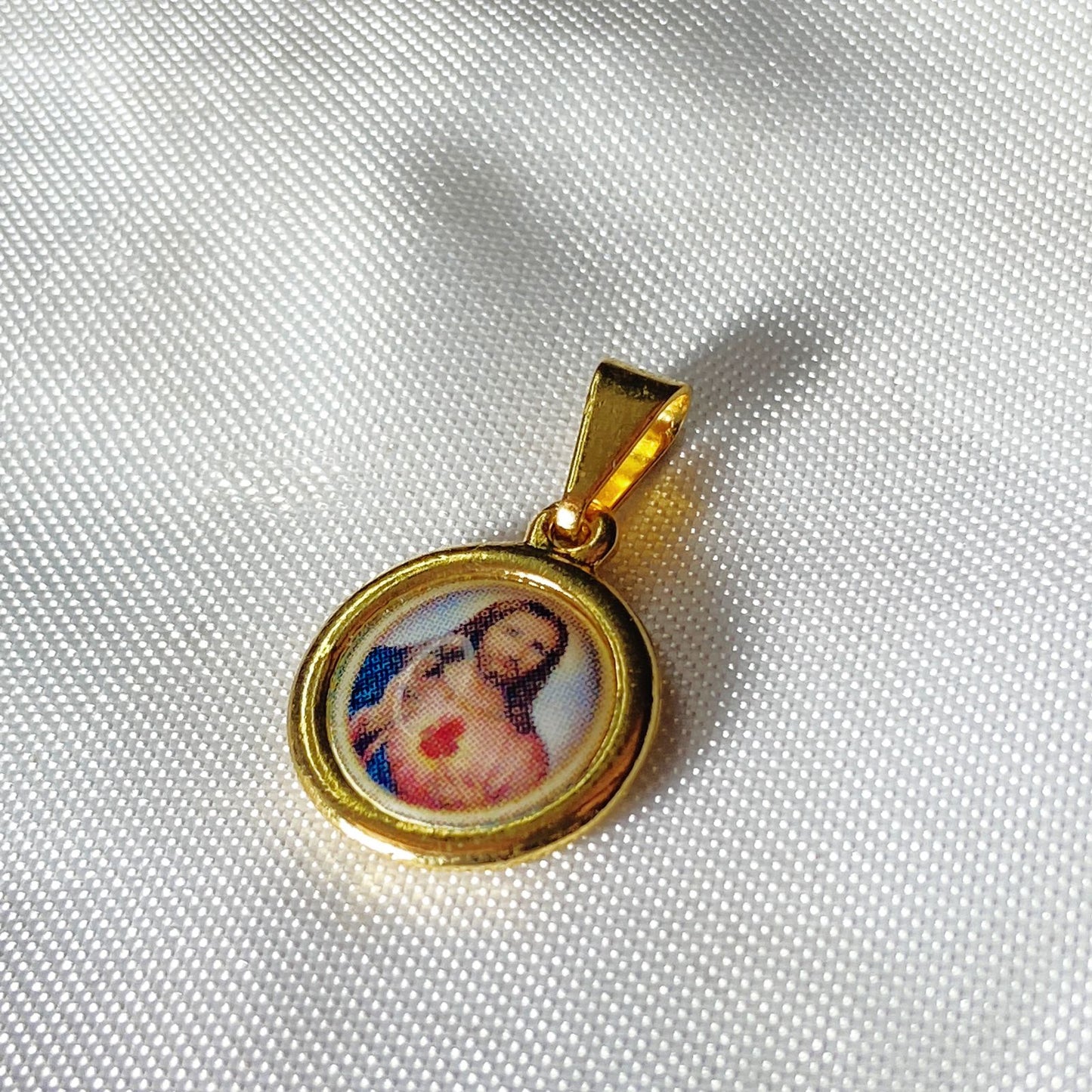 MEDALHA DOURADA RESINADA SAGRADO CORAÇÃO DE JESUS (12 UNIDADES)