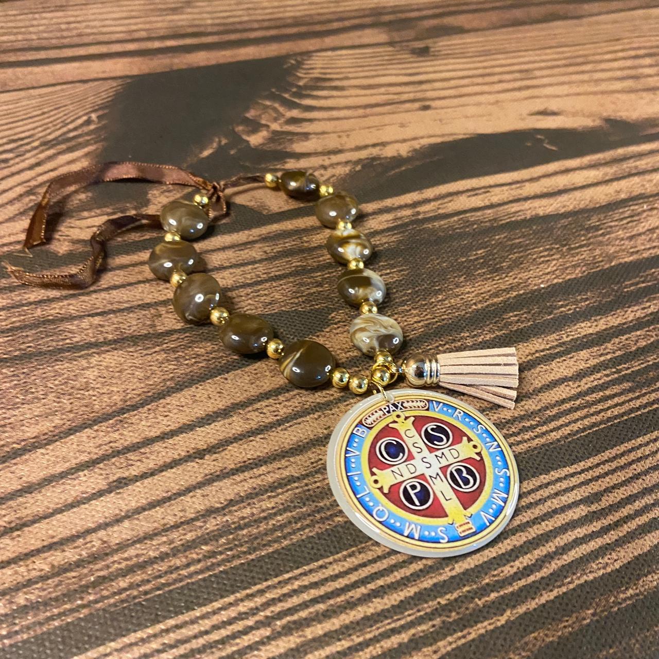 DEZENA PEDRARIAS MEDALHÃO DE RESINADO MEDALHA DE SÃO BENTO 17MM (1 UNIDADE)