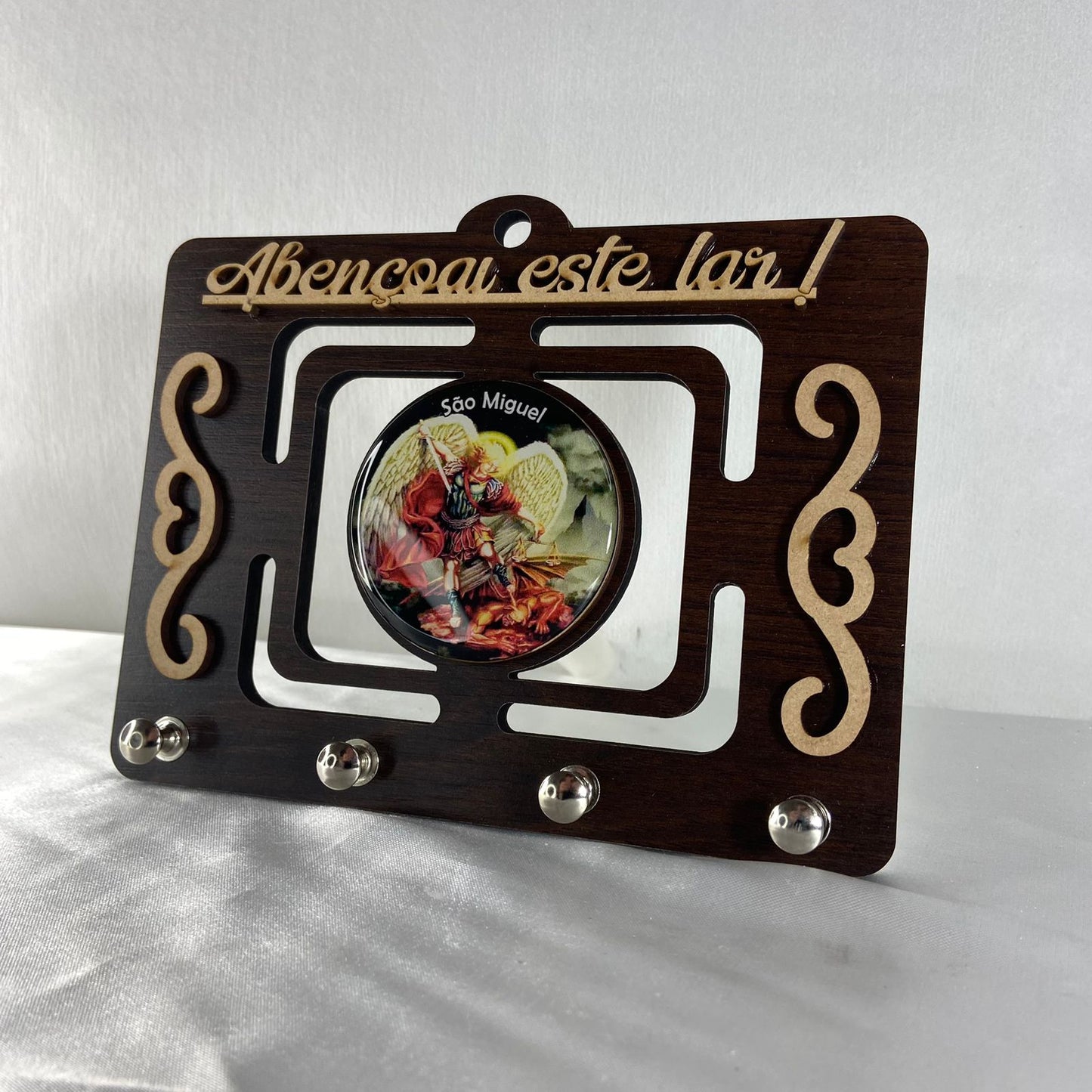 PORTA CHAVE VAZADO RESINADO SÃO MIGUEL ARCANJO 14CM (1 UNIDADE)