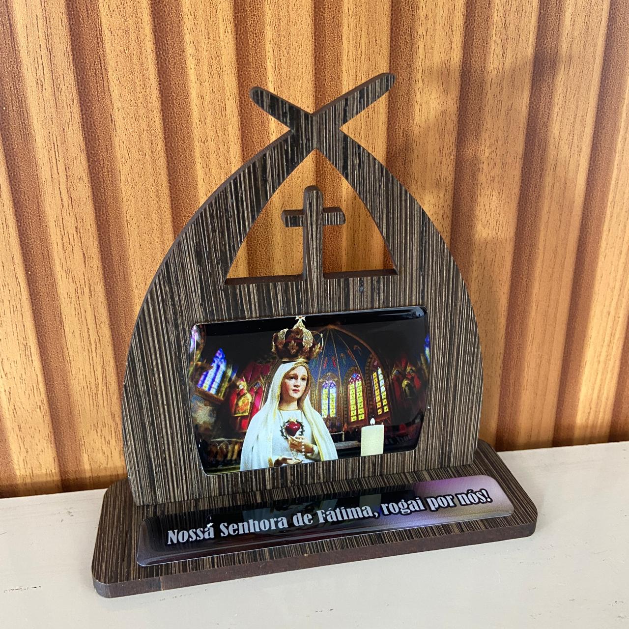 CAPELA MDF TABACO RESINADA NOSSA SENHORA DE FÁTIMA 15CM (1 UNIDADE)
