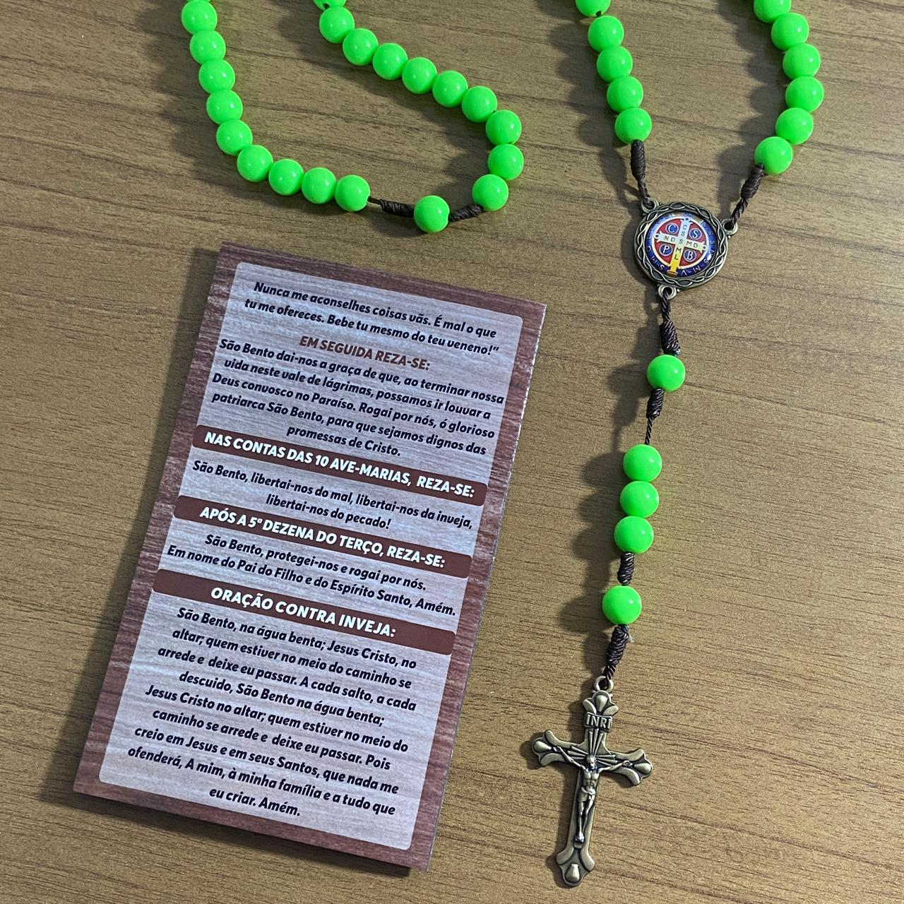 TERÇO PÉROLA VERDE CAMPISTA MEDALHA SÃO BENTO 10MM (1 UNIDADE)