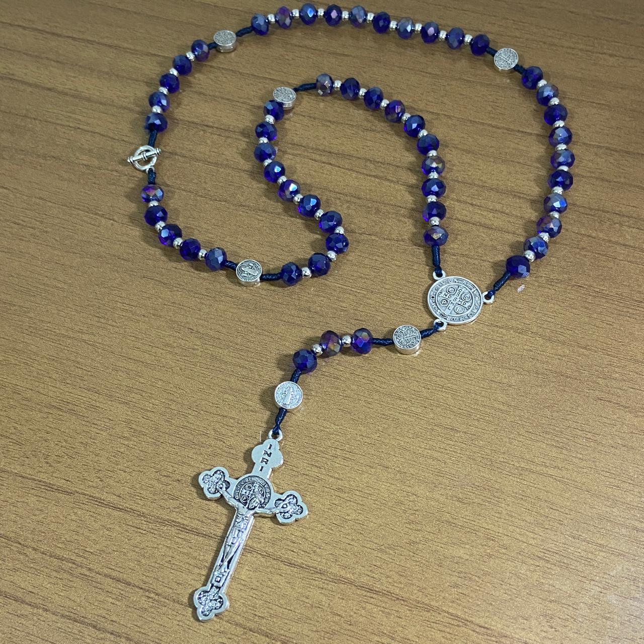 TERÇO CRISTAL MEDALHA DE SÃO BENTO 6MM AZUL (1 UNIDADE)
