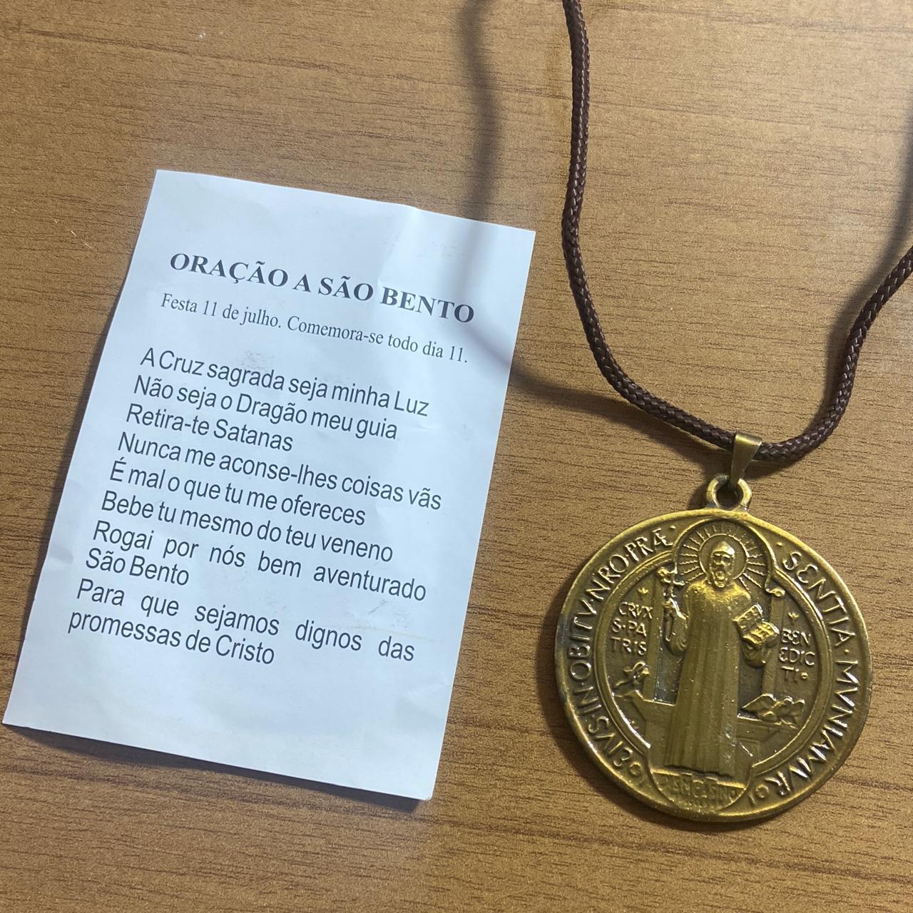 CORDÃO COM MEDALHA SÃO BENTO OURO VELHO (1 UNIDADES)