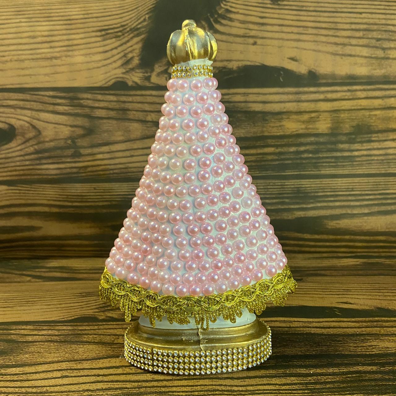 IMAGEM DE GESSO NOSSA SENHORA APARECIDA BRANCA BORDADA COM PÉROLA ROSA 22,5CM MOD 2 (1 UNIDADE)