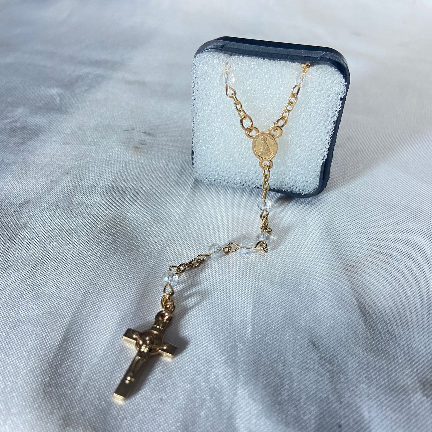TERÇO CRISTAL NOSSA SENHORA APARECIDA 04MM (1 UNIDADE)