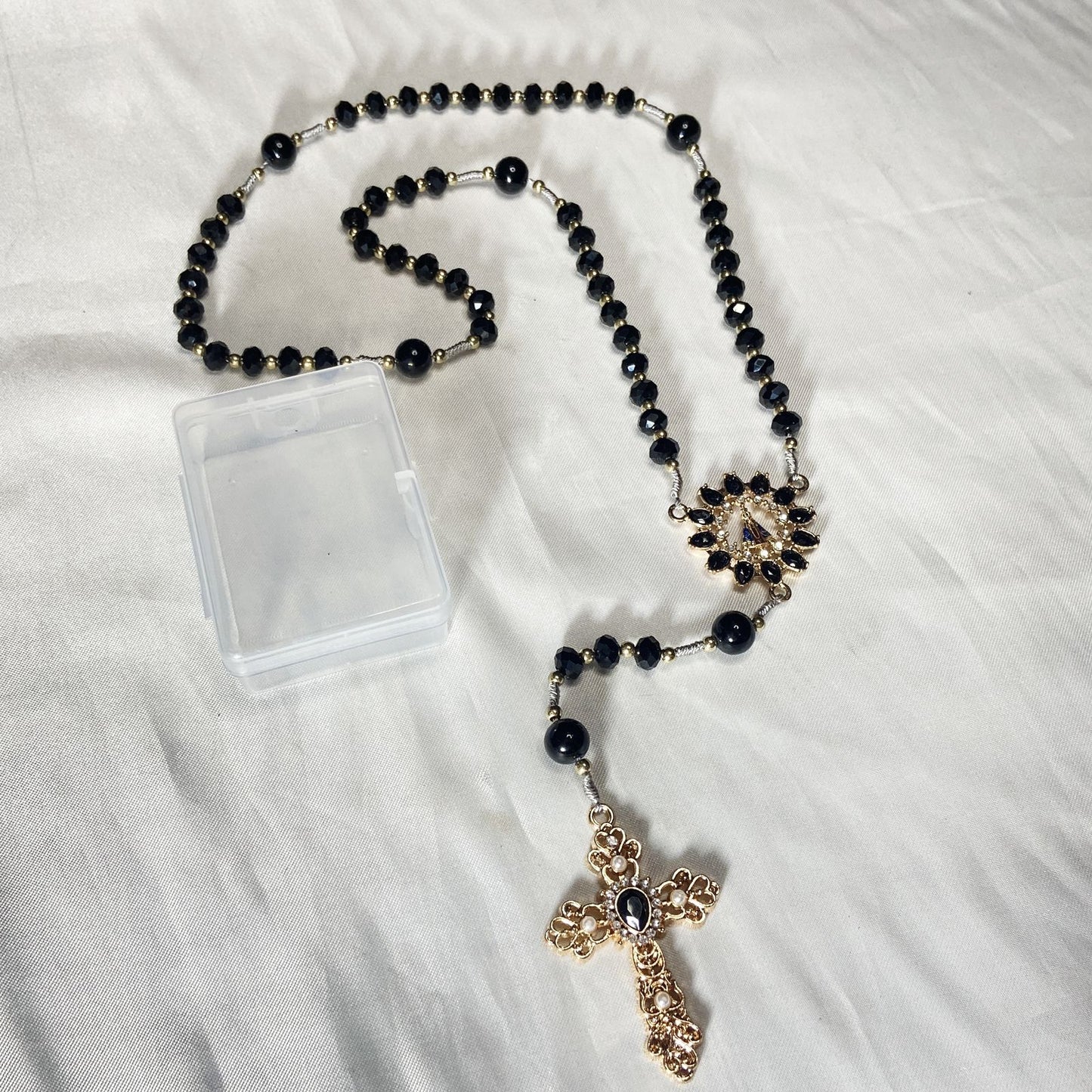 TERÇO DE NOIVA CRISTAL PRETO NOSSA SENHORA APARECIDA 08MM (1 UNIDADE)