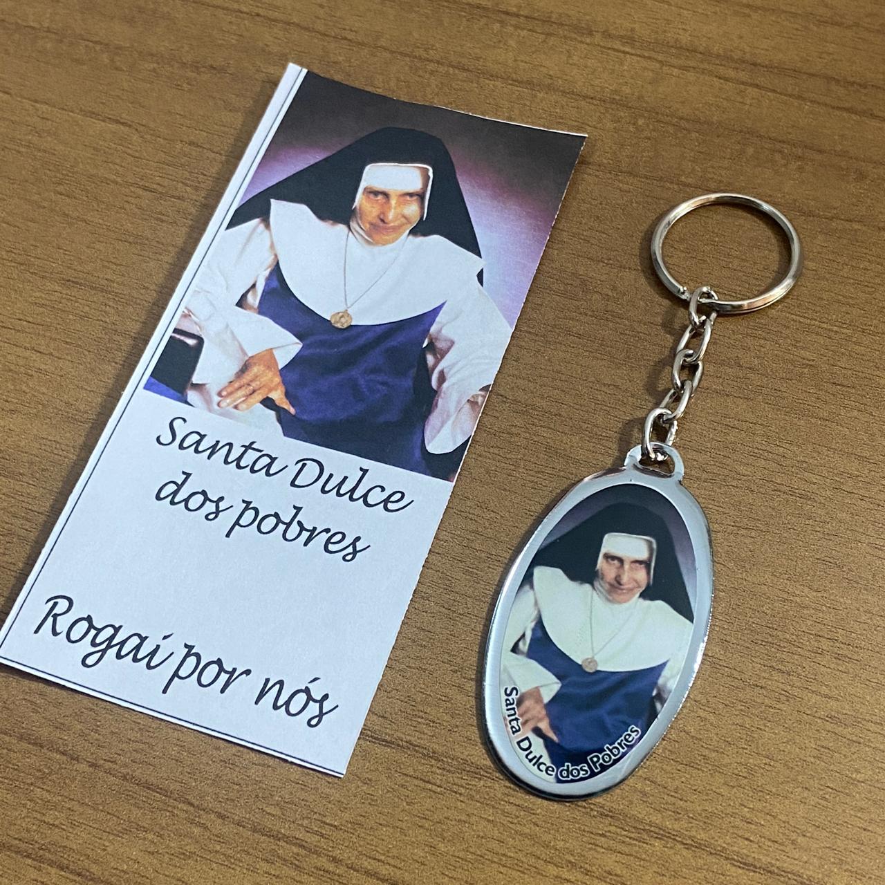 CHAVEIRO METAL OVAL RESINADO SANTA DULCE DOS POBRES (6 UNIDADES)