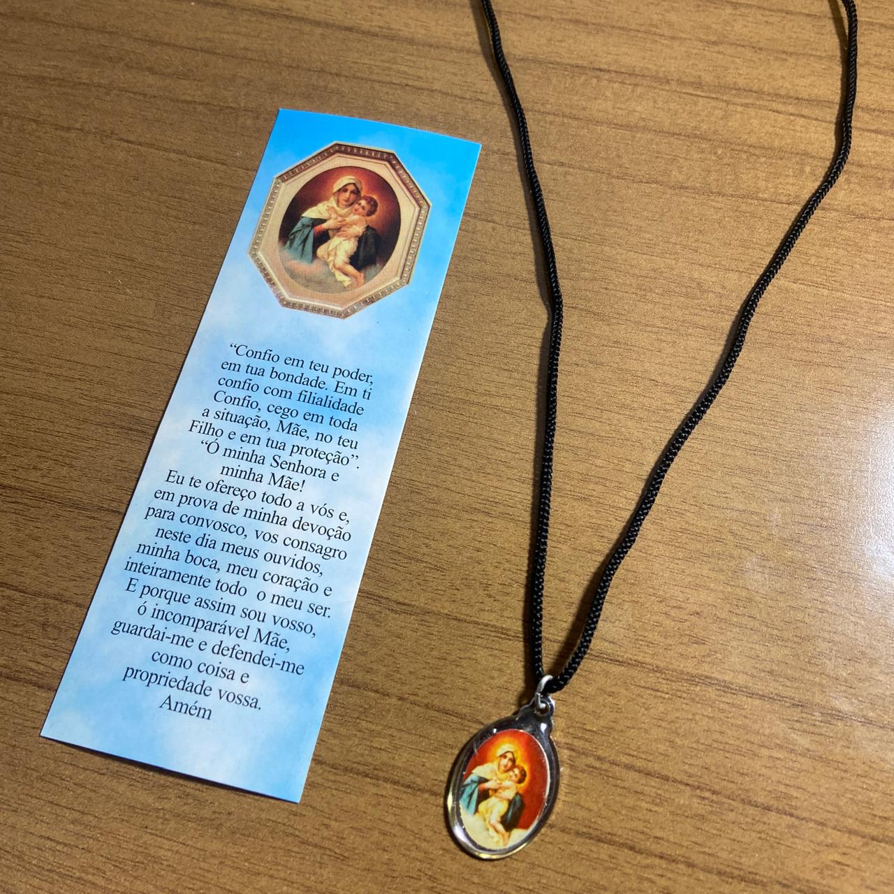 CORDÃO COM MEDALHA RESINADA MÃE RAINHA (1 UNIDADES)