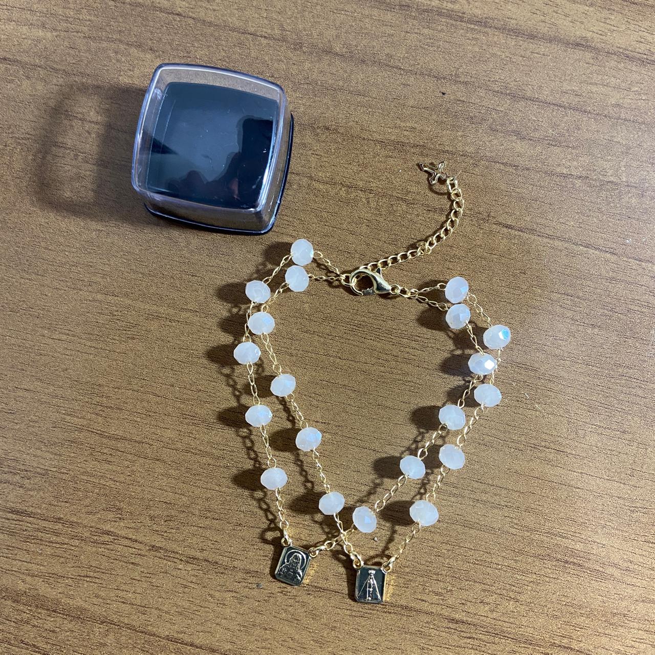PULSEIRA ESCAPULARIO CRISTAL CREME (3 UNIDADES)