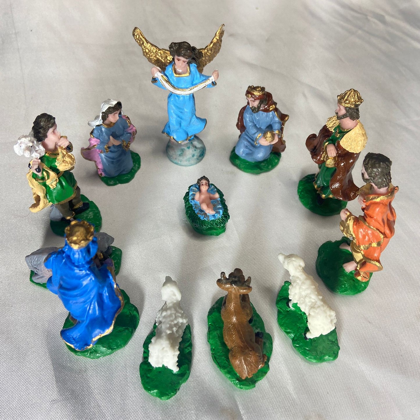 PRESÉPIO DE RESINA NACIONAL 12 PEÇAS 07CM (CONJUNTO)