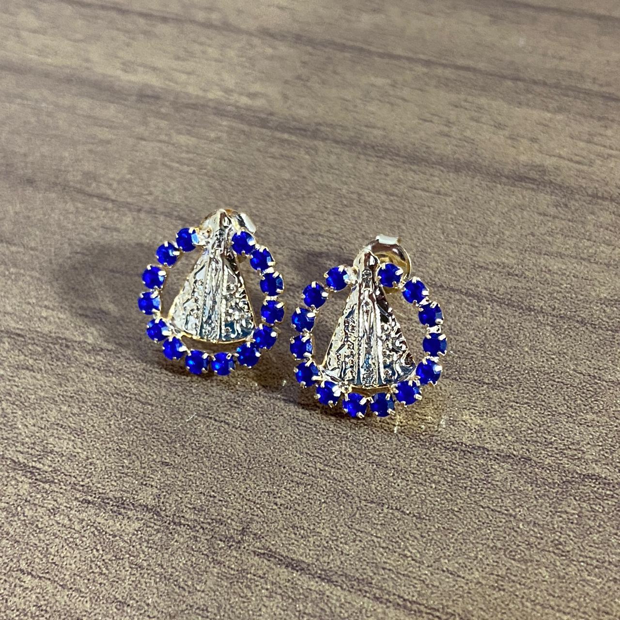 PAR BRINCOS DOURADOS NOSSA SENHORA APARECIDA COM STRASS AZUL (1 UNIDADE)