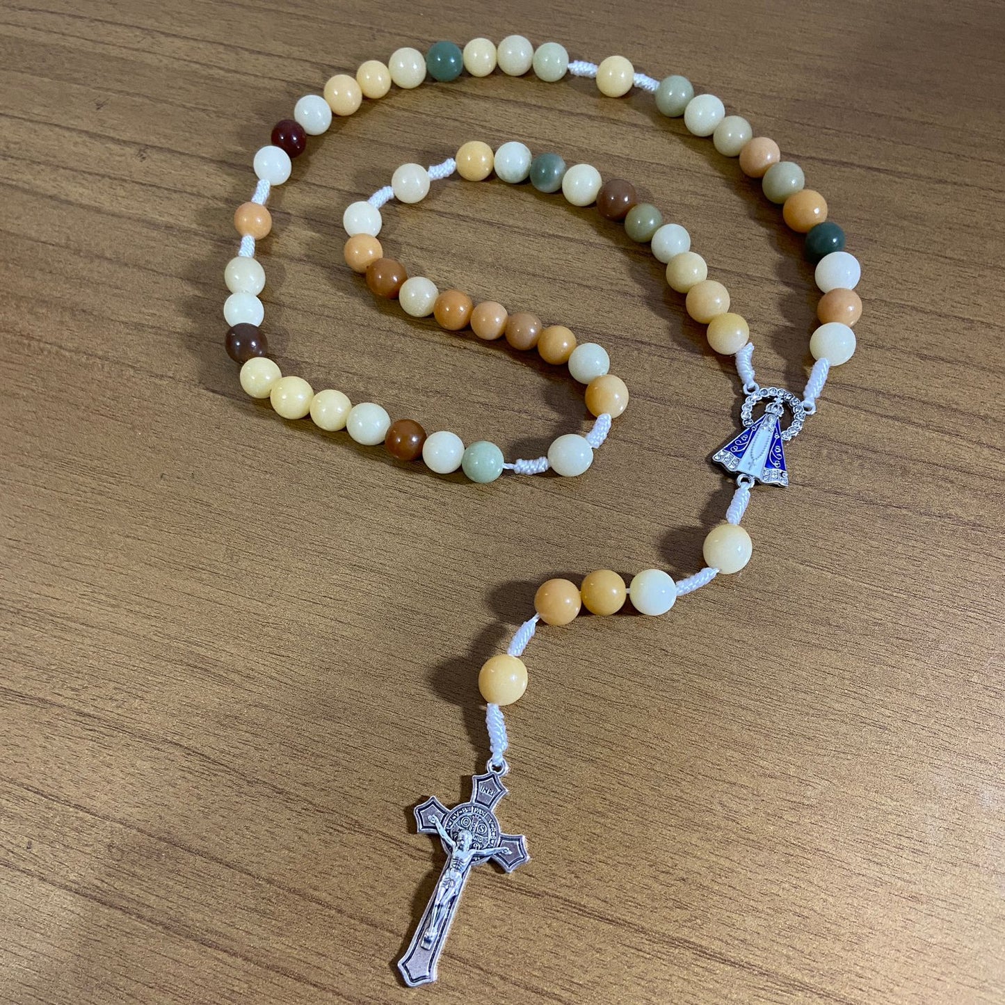 TERÇO MADREPÉROLA NOSSA SENHORA APARECIDA 10MM (1 UNIDADE)