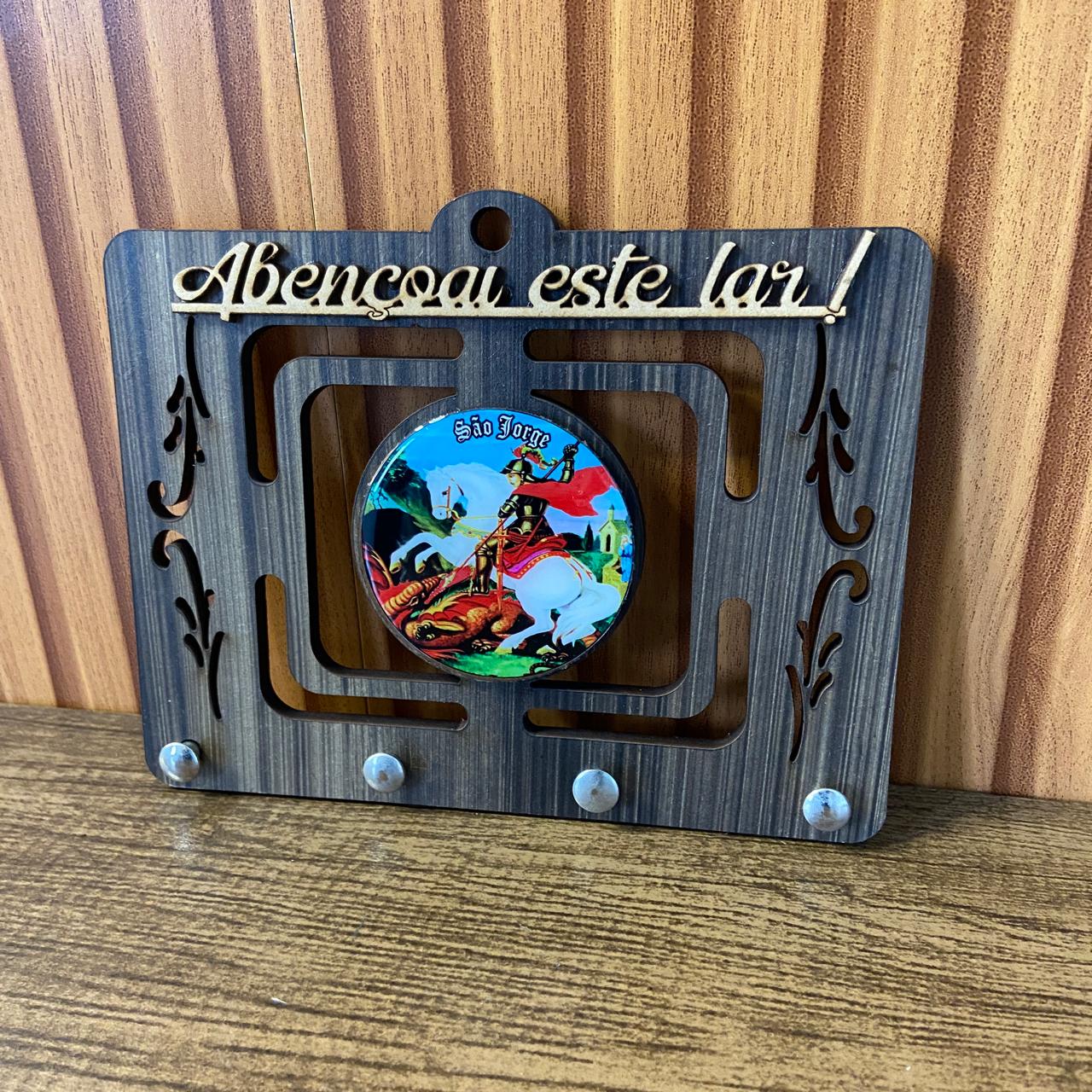PORTA CHAVE VAZADO RESINADO SÃO JORGE 14CM (1 UNIDADE)