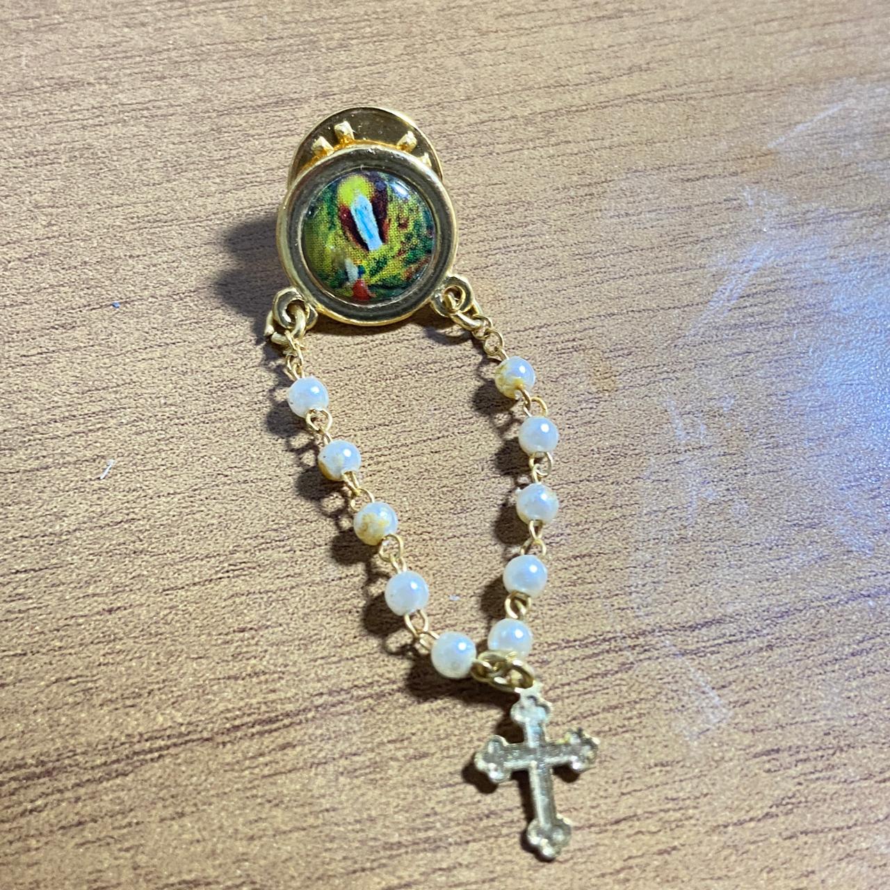 BOTOM RESINADO NOSSA SENHORA DE LOURDES COM TERÇO ( 1 UNIDADE)