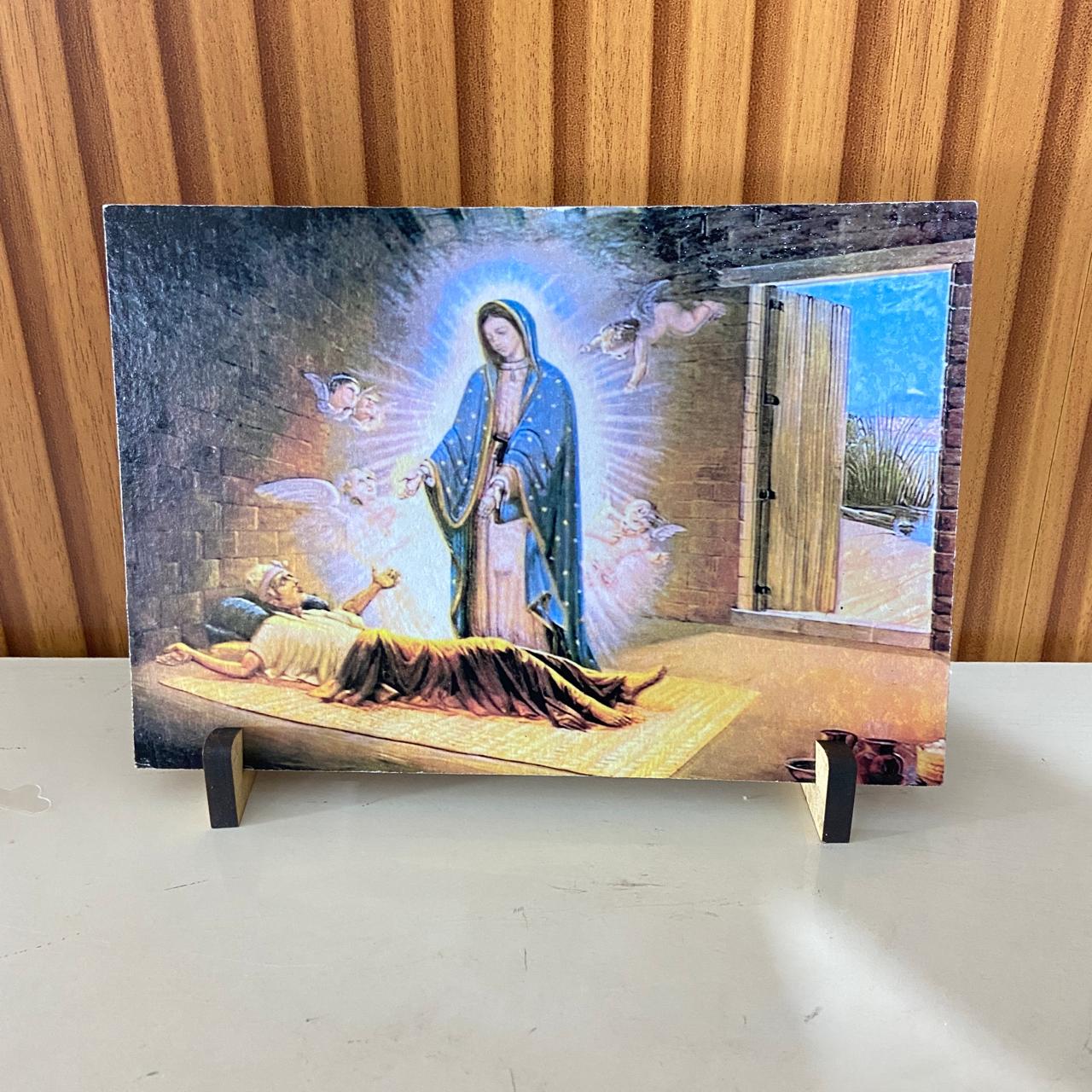 PLAQUINHA DE MESA MDF RESINADO NOSSA SENHORA DE GUADALUPE 13CM x 19CM (1 UNIDADE)