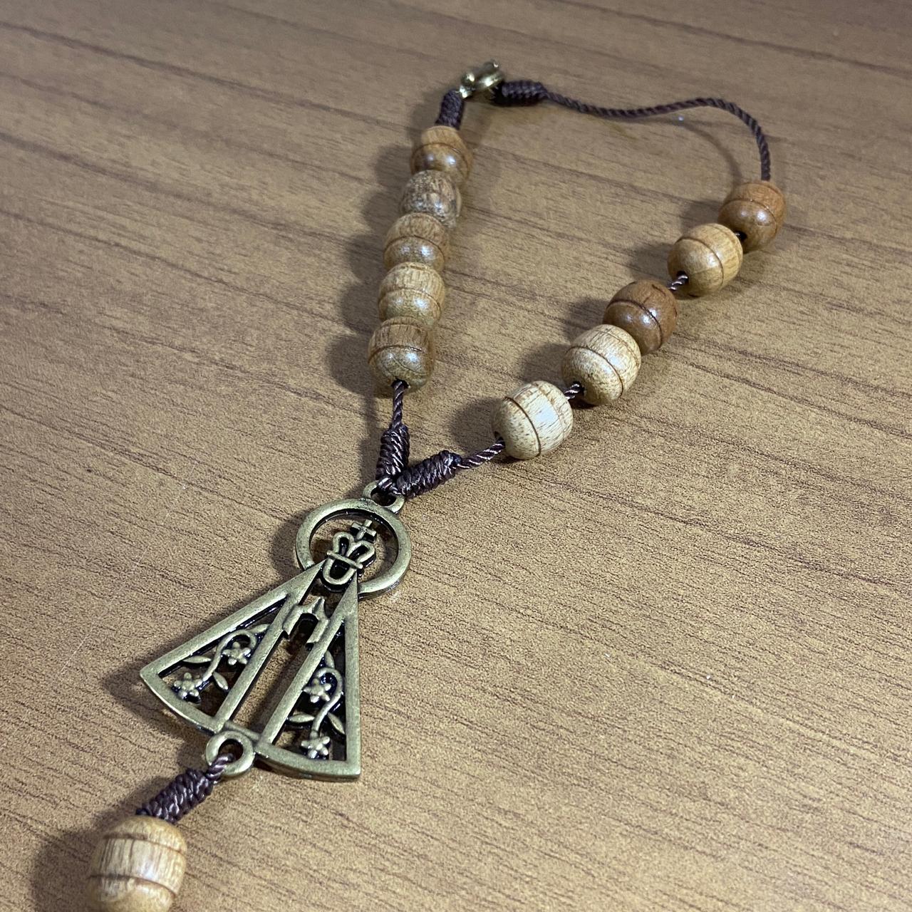 DEZENA PARA CARRO MADEIRA NOSSA SENHORA APARECIDA 10MM (1 UNIDADE)