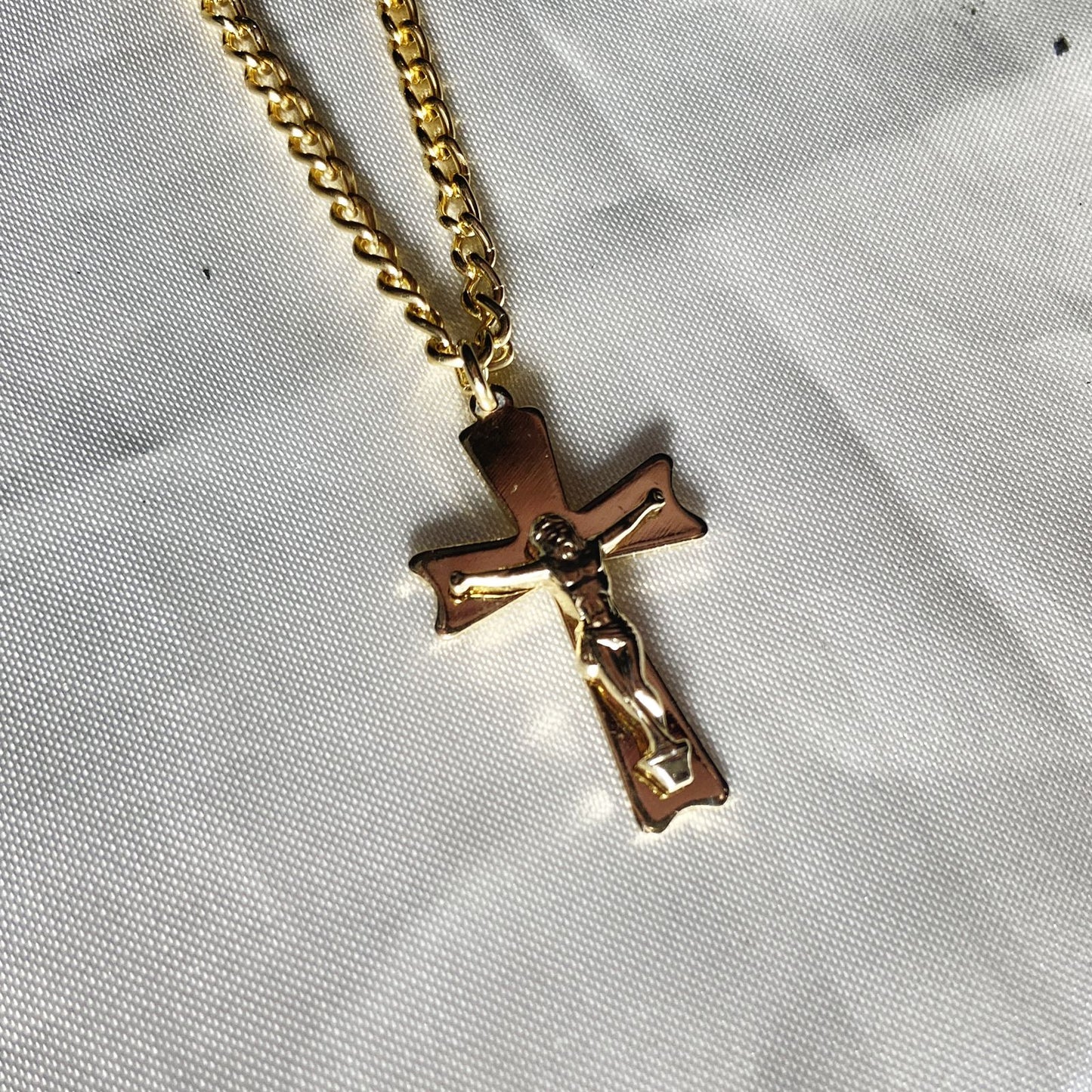 CORRENTE DOURADA CRUCIFIXO ( 1 UNIDADE)