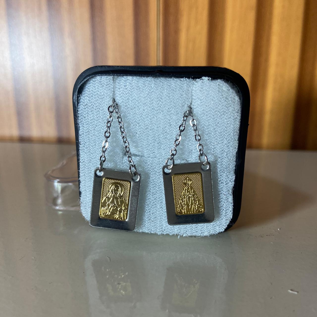 ESCAPULÁRIO INOX PLACA DOURADA SAGRADO CORAÇÃO DE JESUS E NOSSA SENHORA APARECIDA (6 UNIDADES)