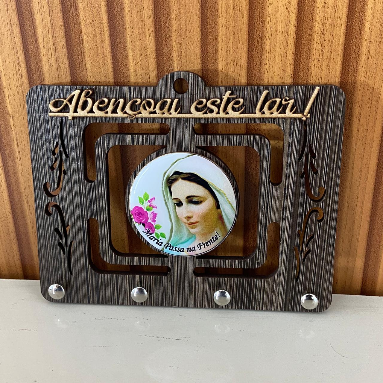 PORTA CHAVE VAZADO RESINADO MARIA PASSA A FRENTE BRANCO 14CM (1 UNIDADE)