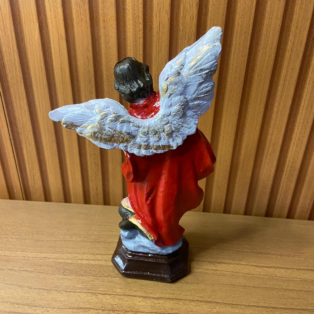 IMAGEM DE RESINA NACIONAL SÃO MIGUEL ARCANJO 20CM (1 UNIDADE)