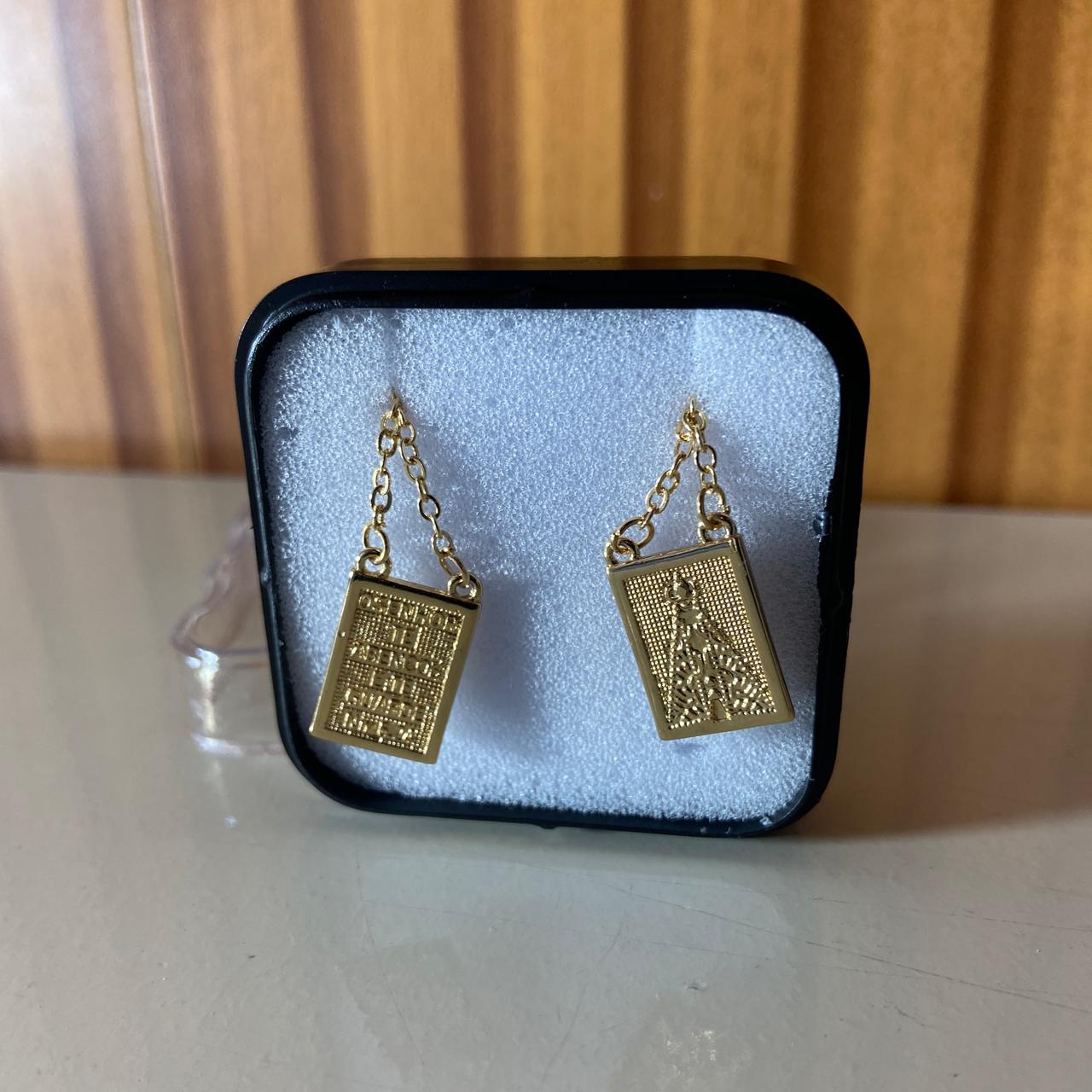 ESCAPULÁRIO DOURADO SAGRADO CORAÇÃO DE JESUS E NOSSA SENHORA APARECIDA (6 UNIDADES)