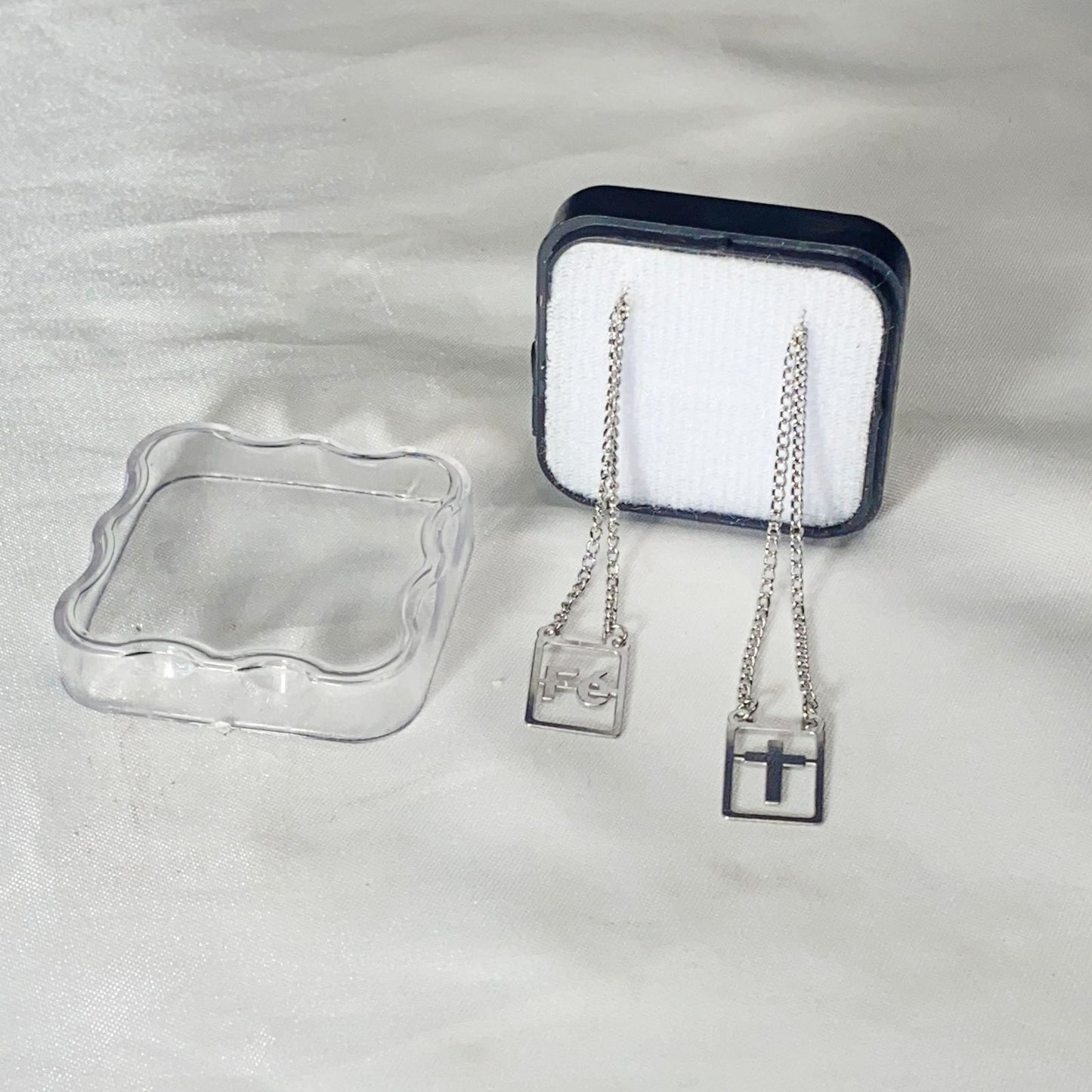 ESCAPULÁRIO INOX VAZADO CRUZ E FÉ (6 UNIDADES)