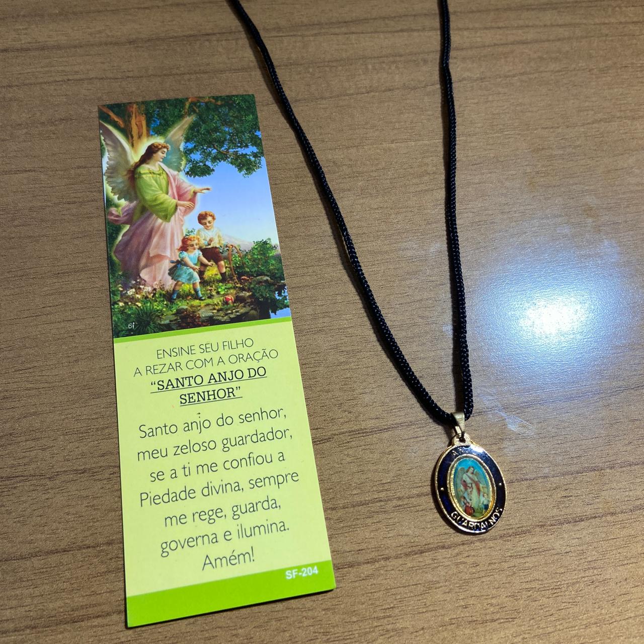 CORDÃO COM MEDALHA RESINADA ANJO DA GUARDA (1 UNIDADES)
