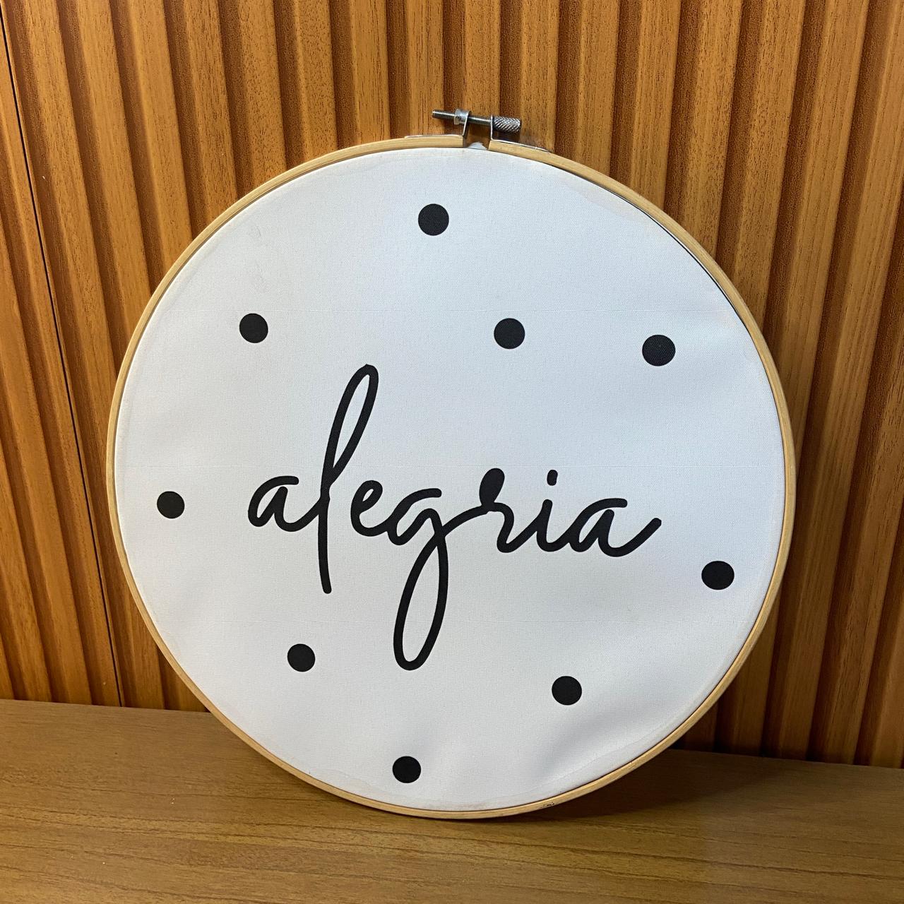 QUADRO DE TECIDO COM MOLDURA DE BAMBU ALEGRIA (1 UNIDADE)