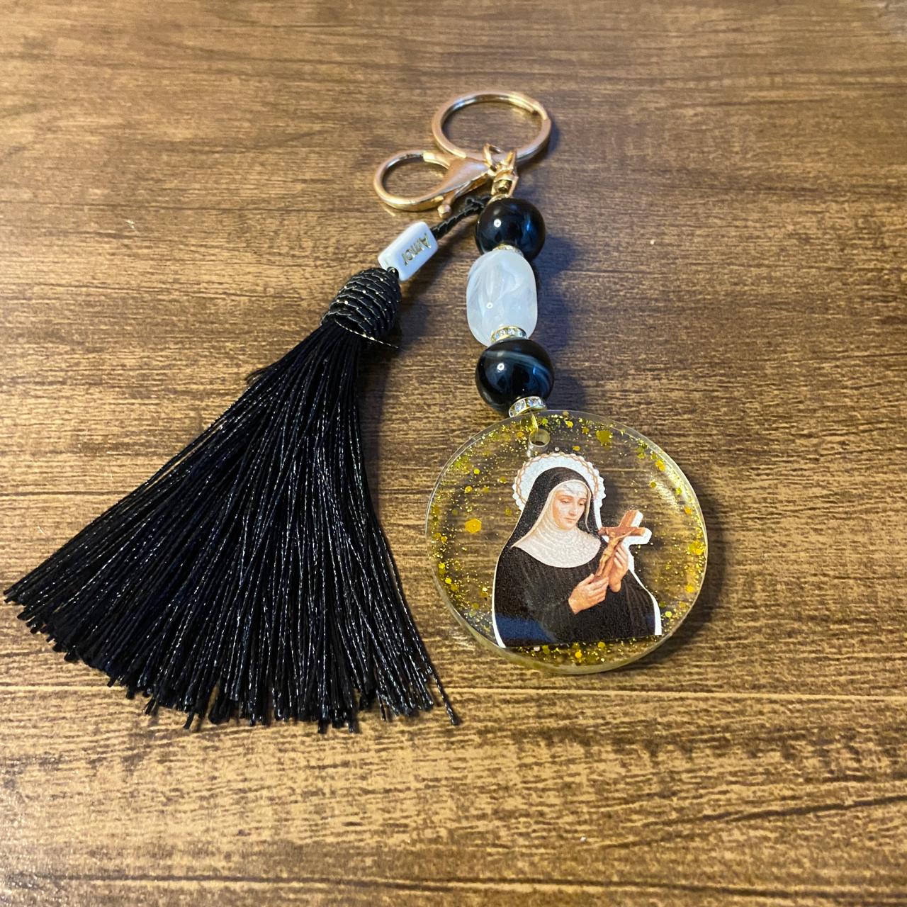 CHAVEIRO DE PEDRARIAS SANTA RITA EM RESINA (1 UNIDADE)
