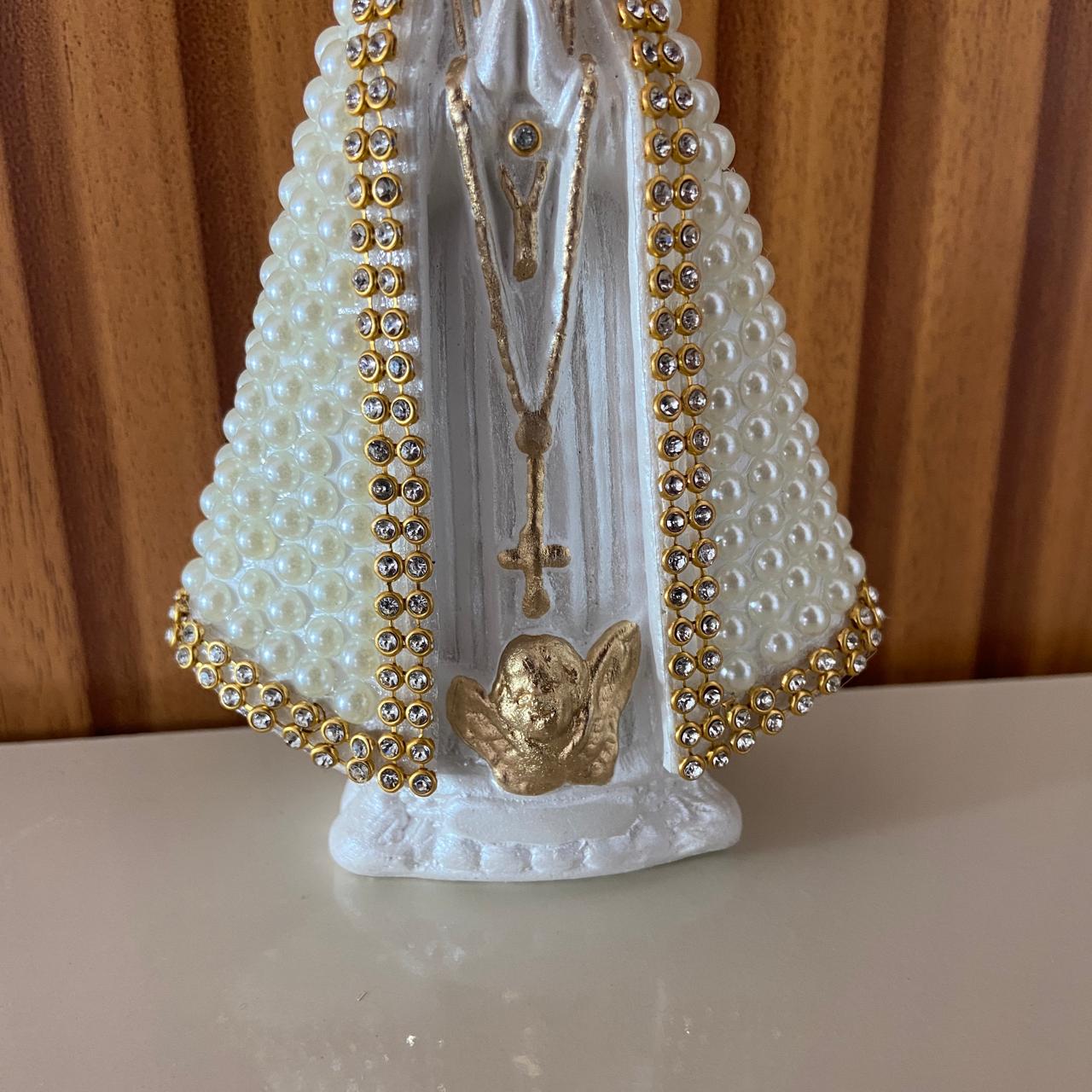 IMAGEM DE GESSO NOSSA SENHORA APARECIDA BRANCA COM PÉROLA E STRASS 14CM (1 UNIDADE)