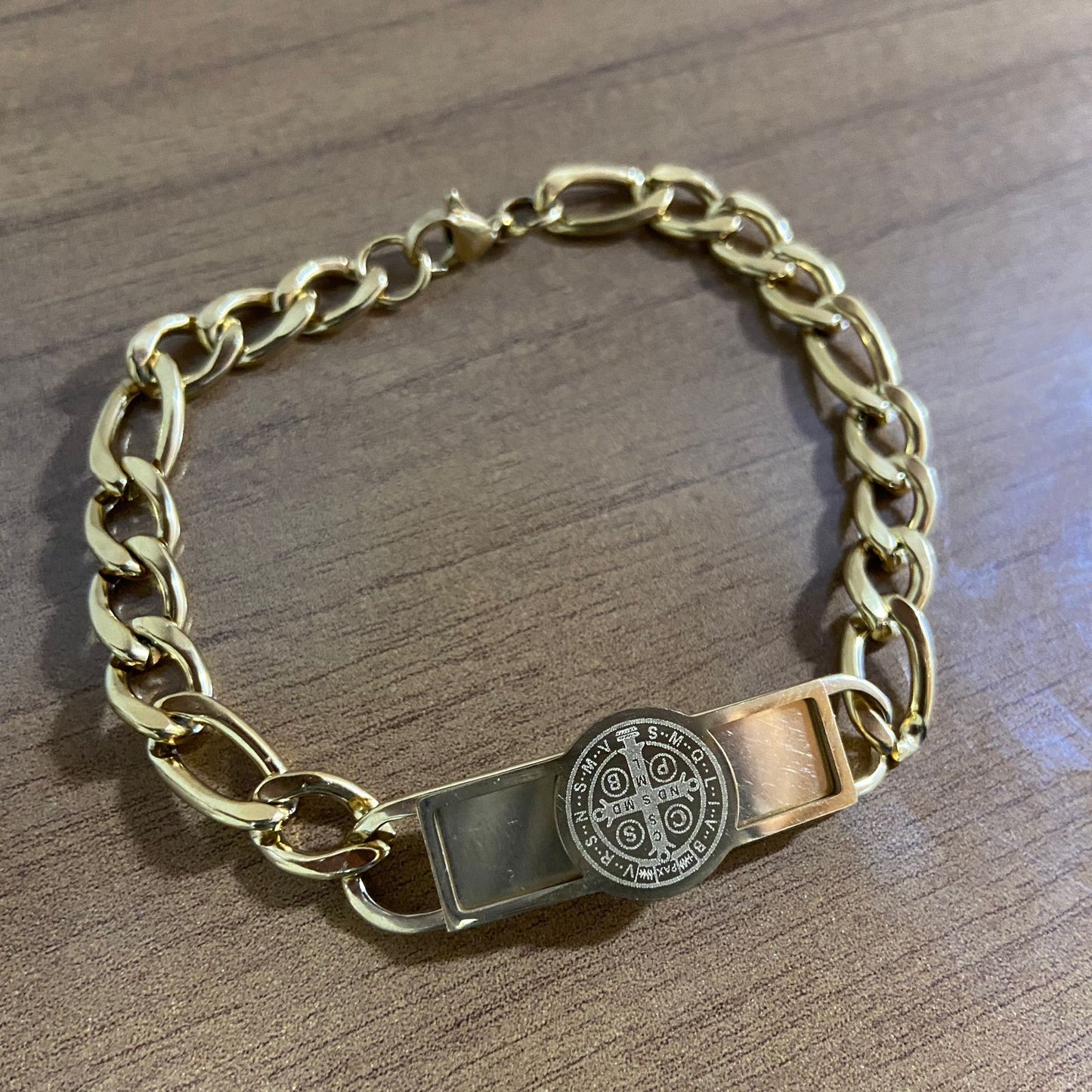 PULSEIRA DOURADA MEDALHA SÃO BENTO ( 1 UNIDADE )