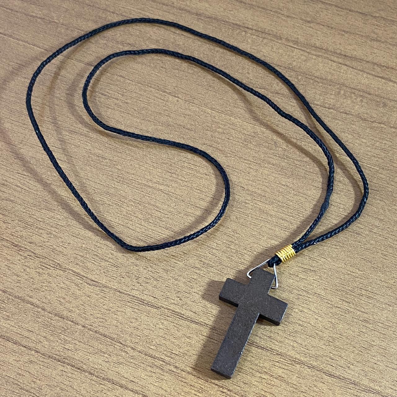 CORDÃO COM CRUCIFIXO DE MADEIRA SEM CRISTO (12 UNIDADES)