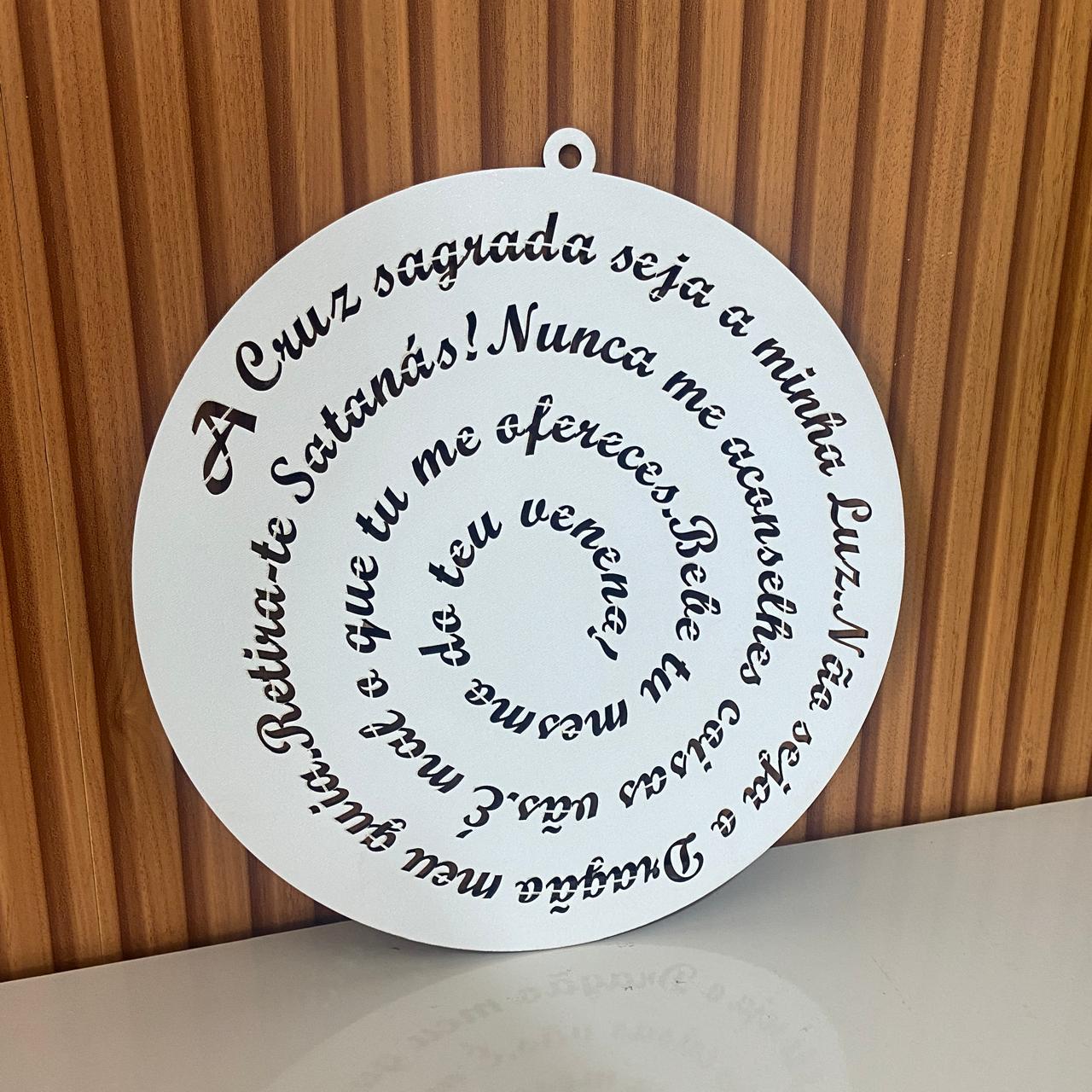 MANDALA MDF BRANCA ORAÇÃO DE SÃO BENTO 30CM (1 UNIDADE)