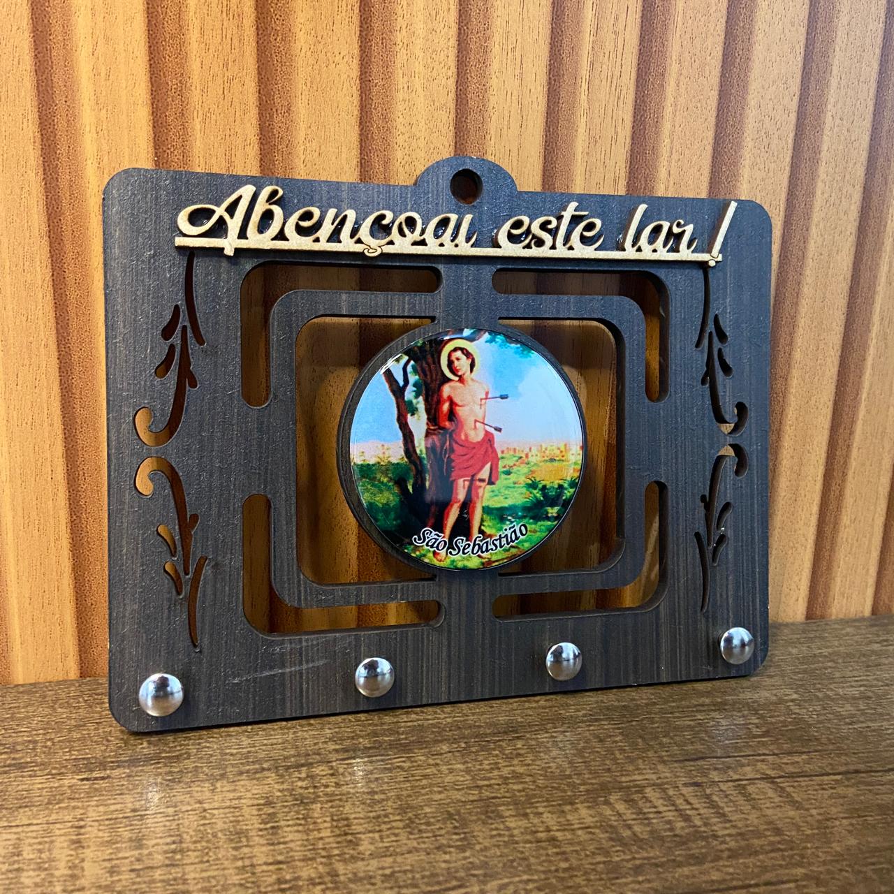 PORTA CHAVE VAZADO RESINADO SÃO SEBASTIÃO 14CM (1 UNIDADE)